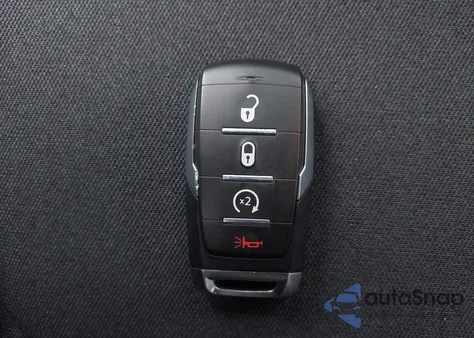 2025 Ram 1500 Tradesman 4X4 5'7 Box из США, поврежденный, VIN 1C6RRFGG2SN681178